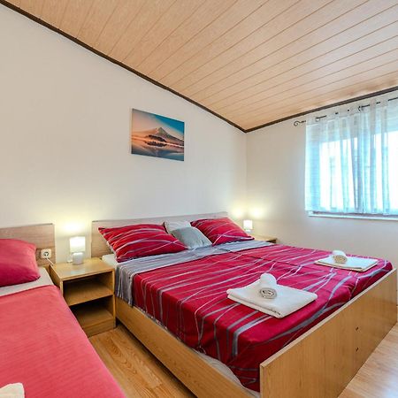 Apartmani Prpic 비르 외부 사진