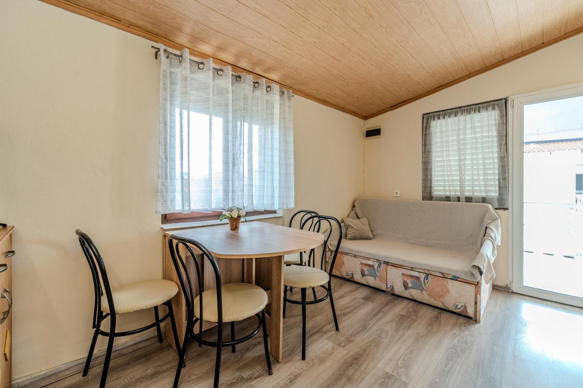 Apartmani Prpic 비르 외부 사진